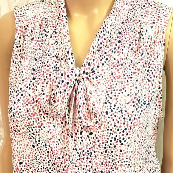 Jones New York Sleeveless Tie Neck Blouse - Picture 5 of 8
